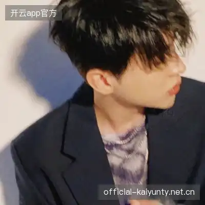 朱蓉维